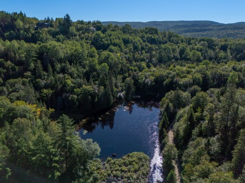 Nearby - Ch. Des Cascades, Mandeville, QC 