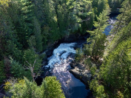 Nearby - Ch. Des Cascades, Mandeville, QC 