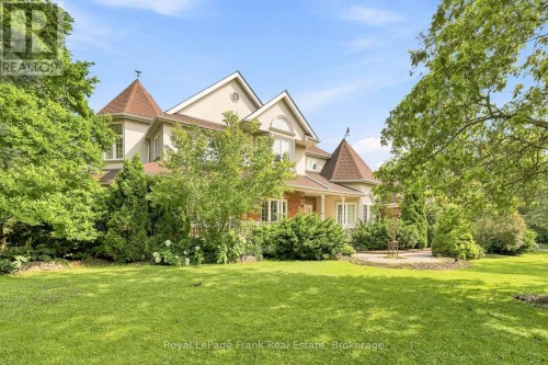 2 WILSON HOUSE DRIVE  Whitby, ON L0B 1A0
