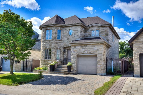 1850 Rue Émilie-Gadbois  Laval (Chomedey), QC H7W 0B5