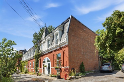 1523 Av. Wrexham  Montréal (Ville-Marie), QC H3J 1B2