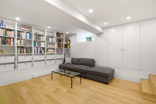 Salle familiale - 1523 Av. Wrexham, Montréal (Ville-Marie), QC 