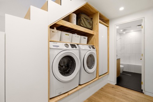 Salle de lavage - 1523 Av. Wrexham, Montréal (Ville-Marie), QC 