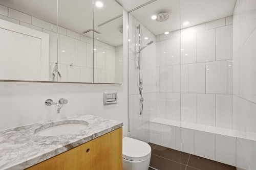 Salle de bains - 1523 Av. Wrexham, Montréal (Ville-Marie), QC 