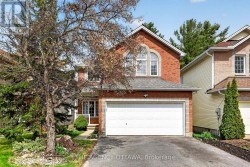 321 GOLDRIDGE DRIVE  Ottawa, ON K2T 1G8