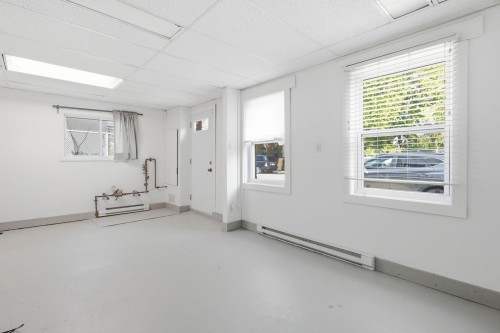Secretary office - 1636  - 1638 Rue Gladstone, Montréal (Le Sud-Ouest), QC 