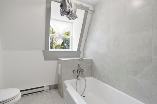 Bathroom - 1636  - 1638 Rue Gladstone, Montréal (Le Sud-Ouest), QC 