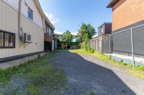 Courtyard - 1636  - 1638 Rue Gladstone, Montréal (Le Sud-Ouest), QC 