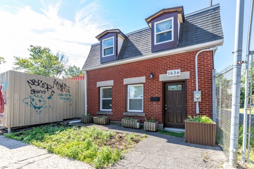 Entry - 1636  - 1638 Rue Gladstone, Montréal (Le Sud-Ouest), QC 
