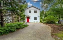 20 1/2 Melville Avenue  Halifax, NS B3P 1E1