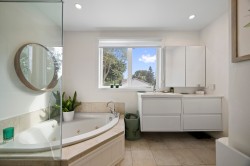 Master Bathroom - 