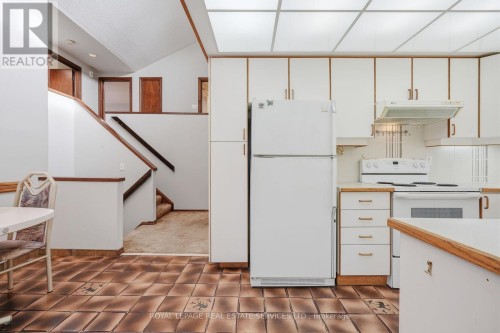 60 Bowshelm Court, Mississauga, ON 