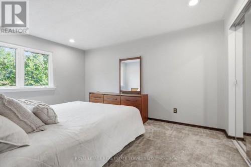 primary bedroom - 60 Bowshelm Court, Mississauga, ON 
