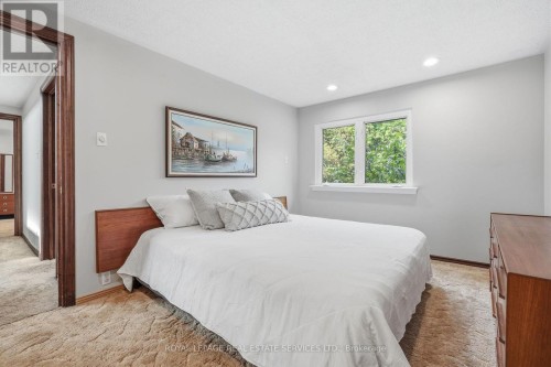 60 Bowshelm Court, Mississauga, ON 