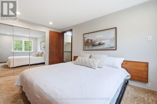60 Bowshelm Court, Mississauga, ON 