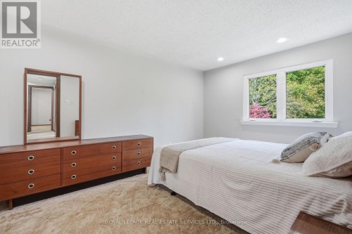 60 Bowshelm Court, Mississauga, ON 
