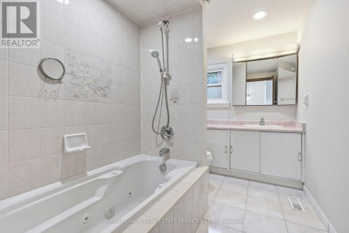 60 Bowshelm Court, Mississauga, ON 