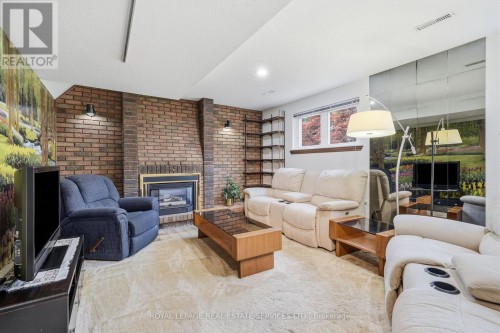 60 Bowshelm Court, Mississauga, ON 