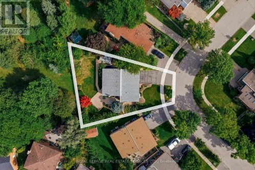 60 Bowshelm Court, Mississauga, ON 