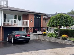 17 CABANA DRIVE  Toronto, ON M9L 1L1