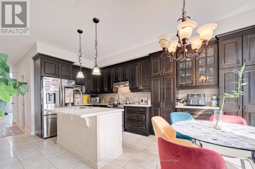 4 Chartwell Circle S, Hamilton, ON 