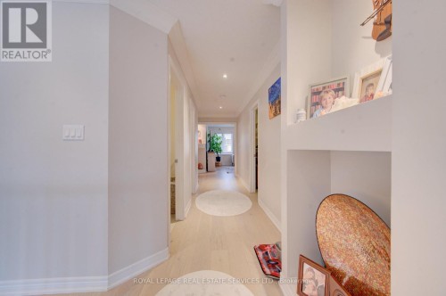4 Chartwell Circle S, Hamilton, ON 