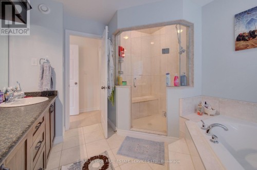 4 Chartwell Circle S, Hamilton, ON 