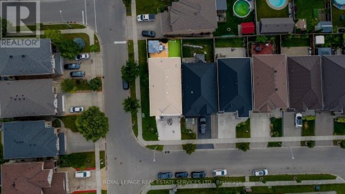 4 Chartwell Circle S, Hamilton, ON 