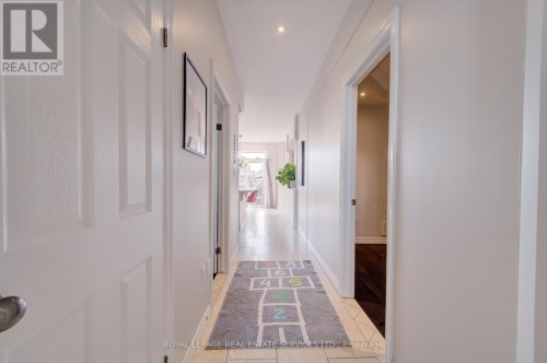4 Chartwell Circle S, Hamilton, ON 