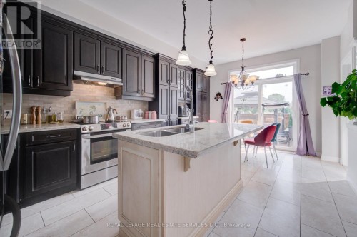4 Chartwell Circle S, Hamilton, ON 