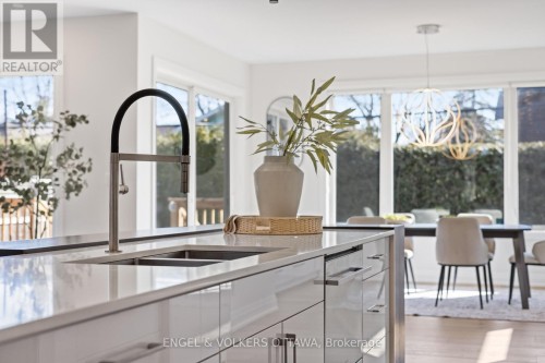 736 Sherbourne Road, Ottawa, ON 