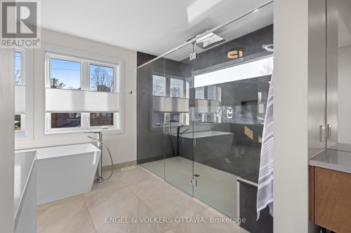 736 Sherbourne Road, Ottawa, ON 