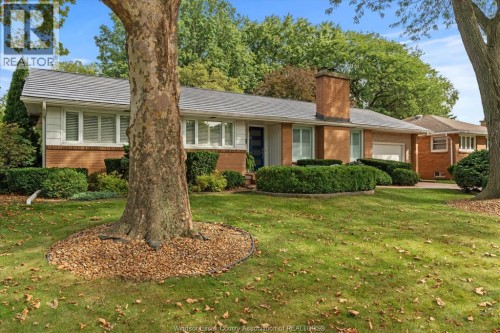 730 Champlain Drive, Windsor, ON 