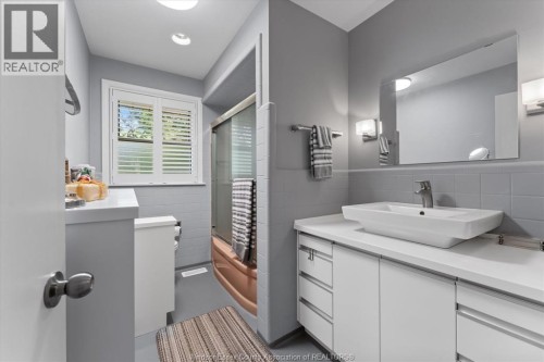 730 Champlain Drive, Windsor, ON 