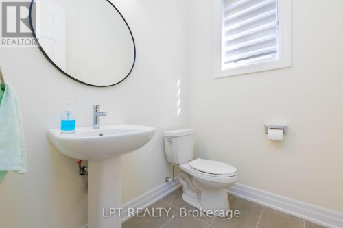 32 MAX BULMER COURT , Georgina, Ontario L3X 3J9 4