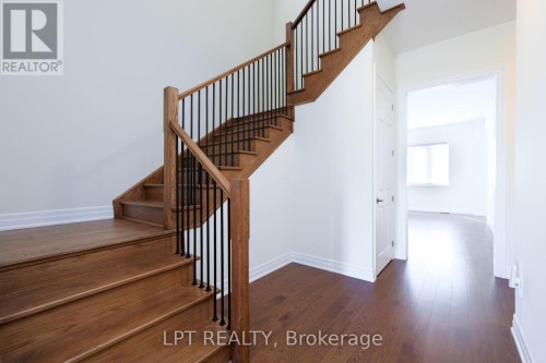 32 MAX BULMER COURT , Georgina, Ontario L3X 3J9 5