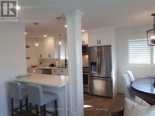 60 ROSE STREET , Barrie, Ontario L4M 2T2 4