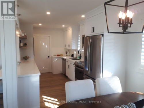 60 ROSE STREET , Barrie, Ontario L4M 2T2 5
