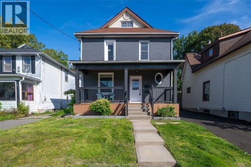 48 BROCK STREET East  Oshawa, ON L1G 1R9