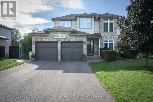 3 FIELDSTONE CRESCENT N  Middlesex Centre (Komoka), ON N0L 1R0