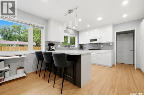 81 Dolphin Bay, Regina, SK 