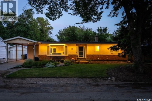 81 Dolphin Bay, Regina, SK 