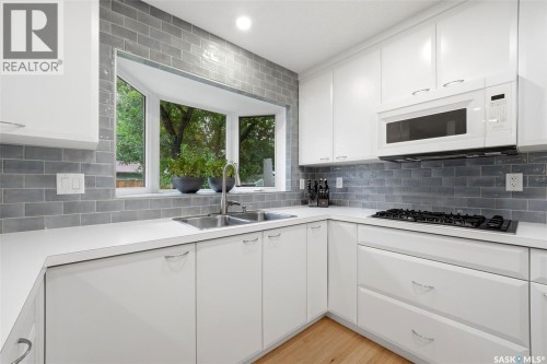 81 Dolphin Bay, Regina, SK 