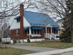 1329 LAROSE AVENUE  Ottawa, ON K1Z 7X4