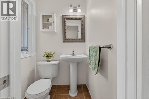 475 Annapolis Court, Waterloo, ON 