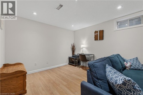 475 Annapolis Court, Waterloo, ON 