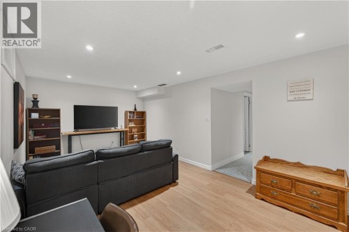 475 Annapolis Court, Waterloo, ON 