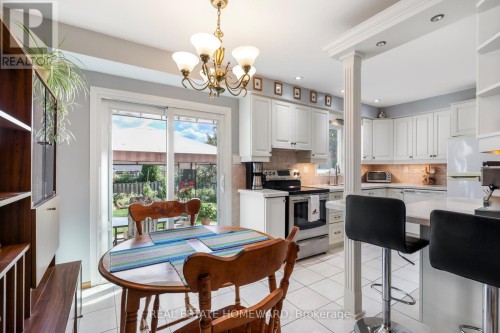 Kitchen with Breakfast area - 6399 Colebrook Crescent, Mississauga, ON 
