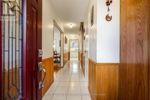 Entering house hallway - 6399 Colebrook Crescent, Mississauga, ON 