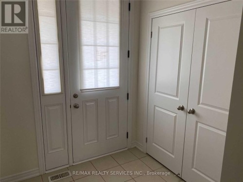 43 HOGAN MANOR DRIVE , Brampton, Ontario L7A 4V3 2